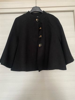Mantellina in panno nera