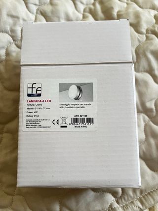 Lampada LED da installare sopra specchio bagno