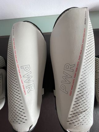 Espinilleras PWR Decathlon Outshock