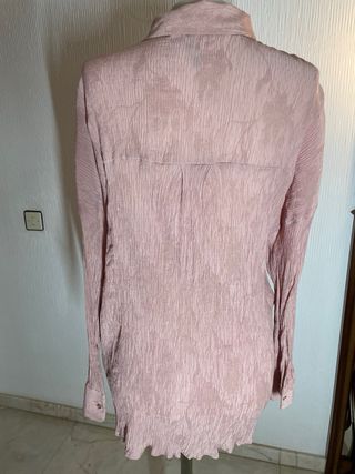 Camisa Zara rosa texturizada