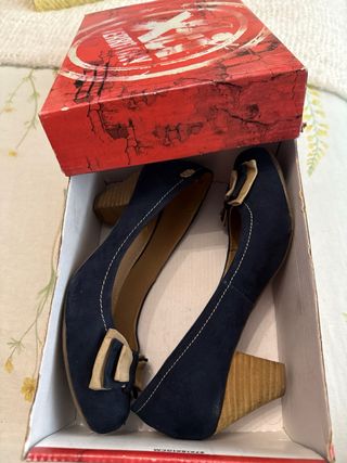 Zapatos tacon Xti azul y marrón talla 38
