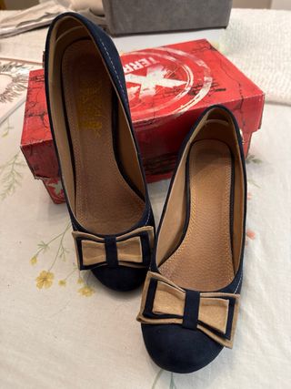 Zapatos tacon Xti azul y marrón talla 38