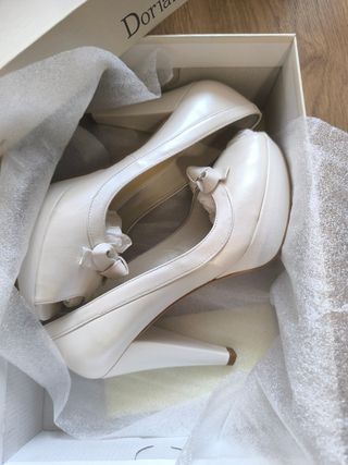 Zapatos de Novia Doriani Blancos Talla 37