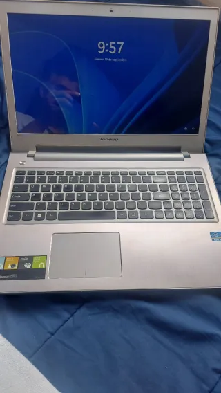 Portátil Lenovo Plata i5