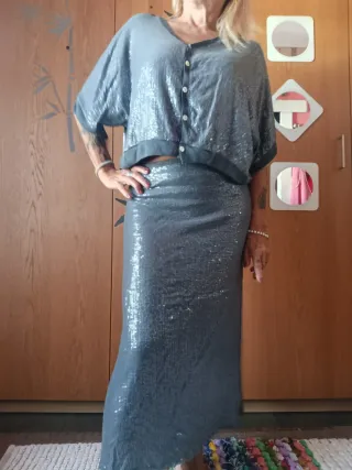 Conjunto falda y chaleco lentejuelas