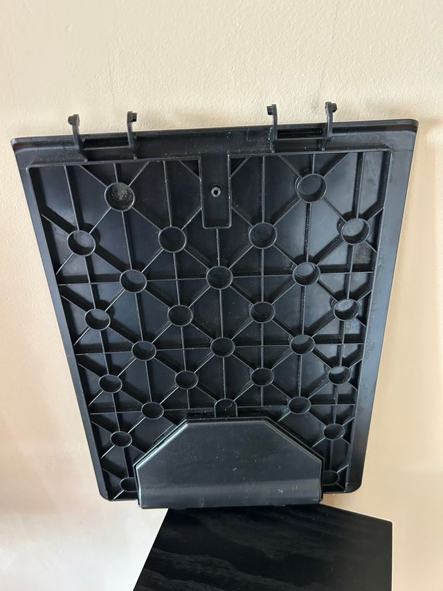 tapa de botiquín en brazo asiento trasero. BMW e46