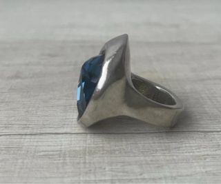 Anillo Uno de 50 Talla M Azul y Plateado