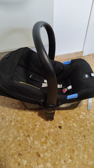 Carro bebé 3 en 1 Chicco. 