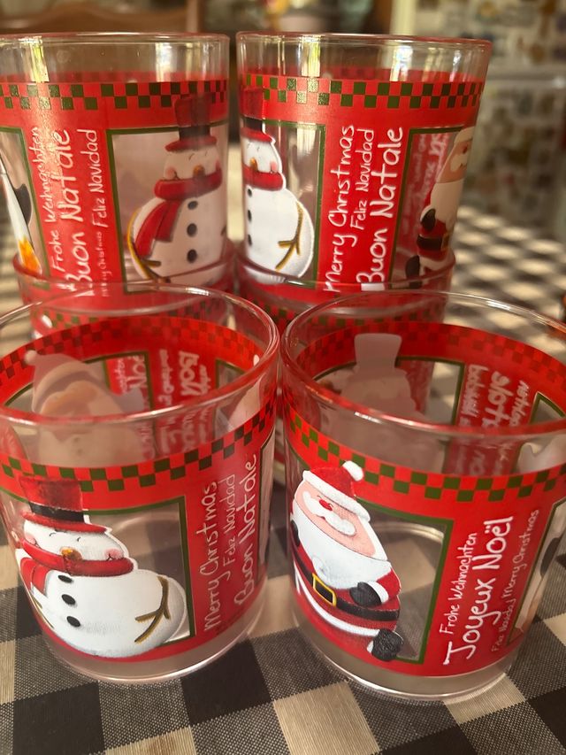 Vasos Navideños con Muñecos de Nieve y Papá Noel!