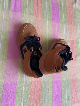 Zapatos DG Marrones y Negros talla 33 para niños