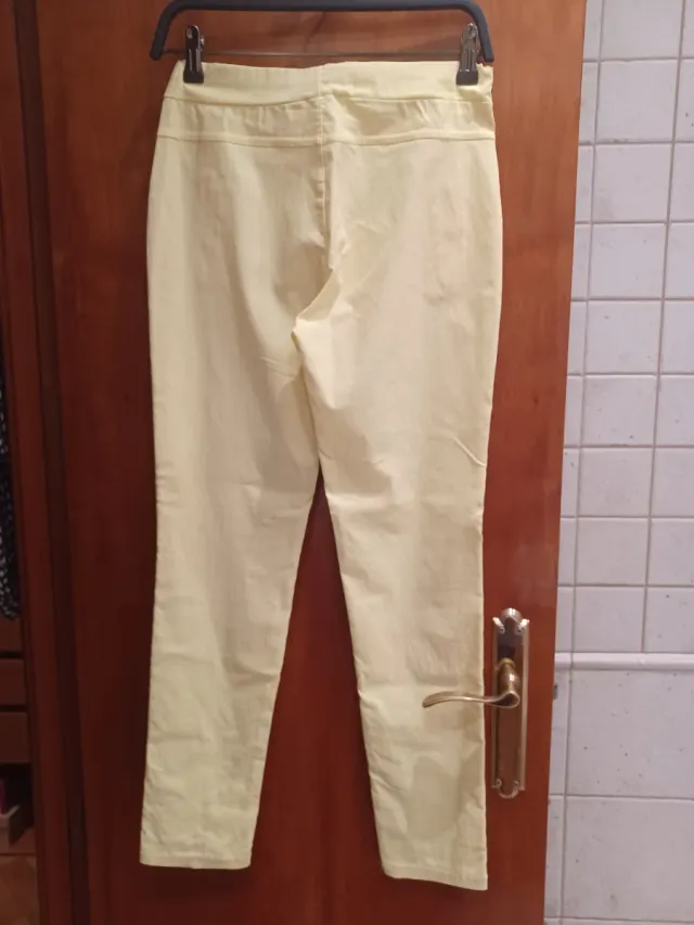 Pantalón October Amarillo Talla M