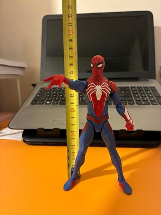 Spiderman ps4 diamond select action figure
