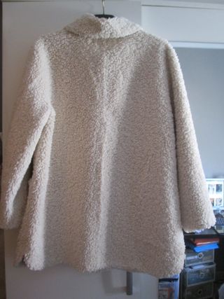 ABRIGO OVERSIZE BORREGUITO ZARA