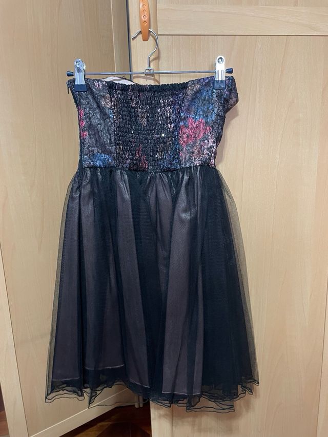 Vestido de fiesta negro y rosa