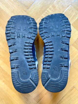 Zapatillas New Balance 574  Talla 43
