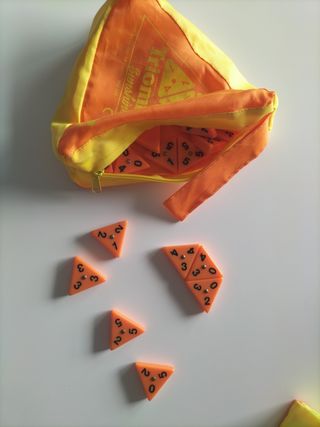 Juego de mesa Triominos sunshine 