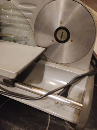 Cortadora de fiambre eléctrica