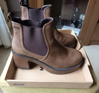 Botines Mustang Modelo Long Tan