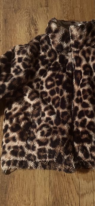 Chaqueta de pelo leopardo