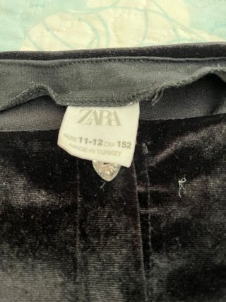 Mono fiesta Zara niña negro
Talla 11-12