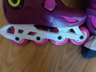 Patines en línea talla 30-32
Incluye casco rosa