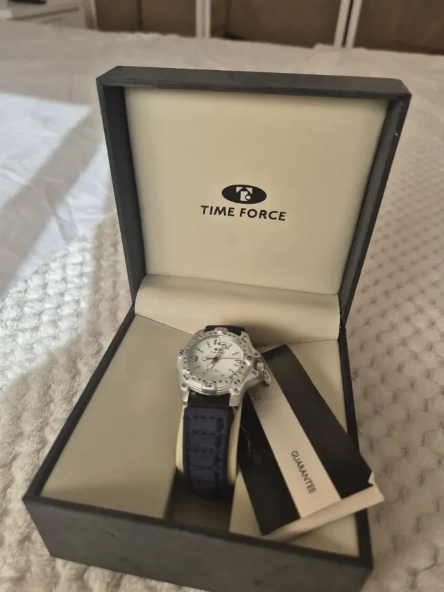 Reloj Time Force Infantil Azul y Plateado.