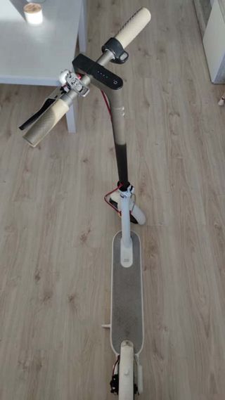 Patinete eléctrico Xiaomi M365 blanco