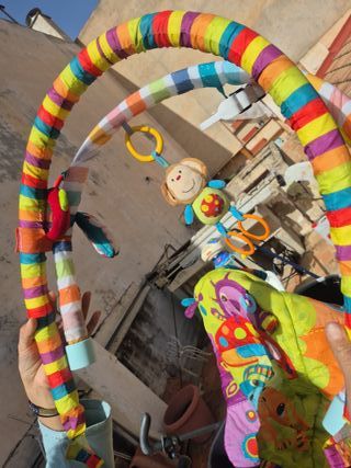 Alfombra de actividades infantil