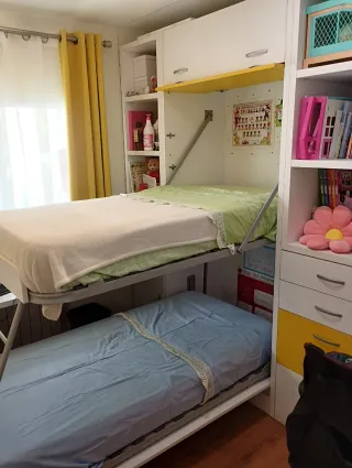 Habitación con literas abatibles