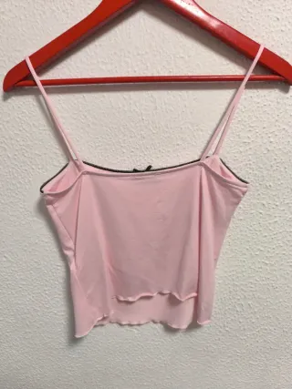 Top rosa Bershka tirantes finos lazo