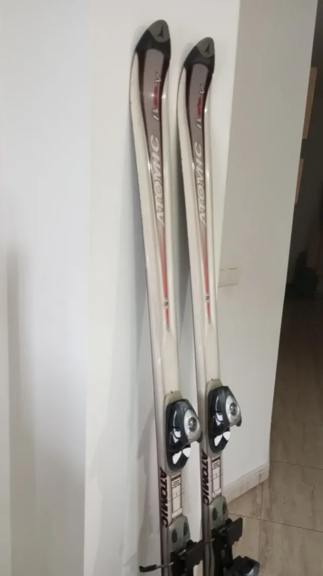 Esquís 170 cm con palos