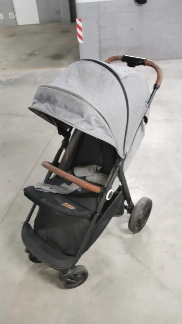 Cochecito bebé gris