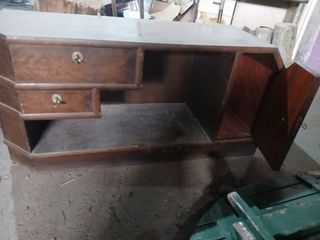 Cómoda antigua de madera