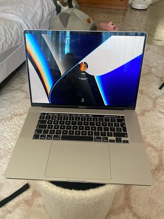 MacBook Pro 16” 2019 Plata 2.3GHz i9 8 nucleos 1TB