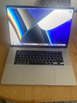 MacBook Pro 16” 2019 Plata 2.3GHz i9 8 nucleos 1TB