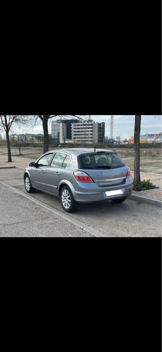 Opel Astra 2004