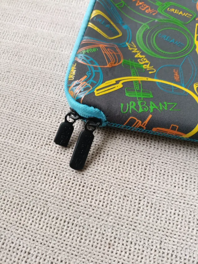 Funda juvenil URBANZ para tablet/ordenador