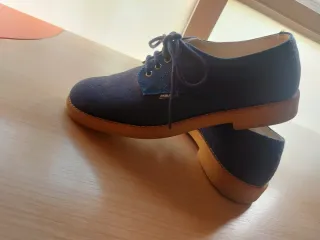 Zapatos niño azul y marrón
