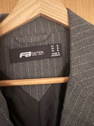 Blazer gris de raya diplomática