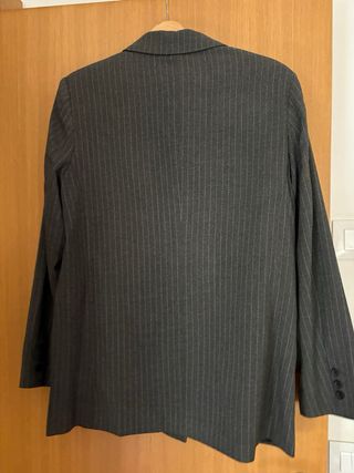 Blazer gris de raya diplomática