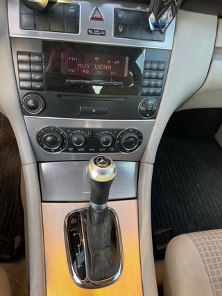 Mercedes-Benz Clase C 2005