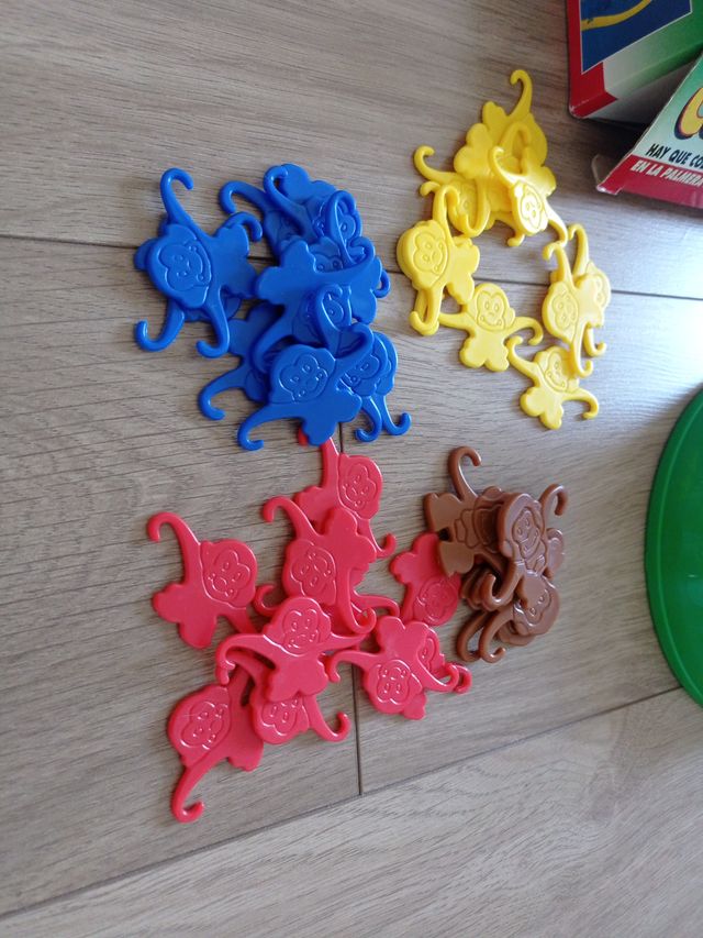 Cuelga Monos IMC Juego de Mesa