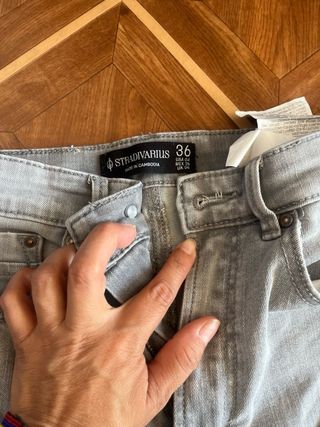 Pantalón Stradivarius Gris Talla 36