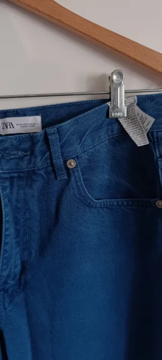 Pantalón vaquero Zara T.40 sin usar