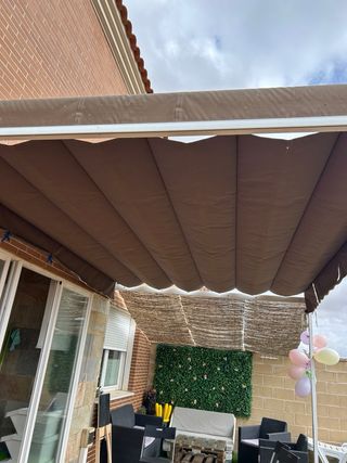Pérgola de pared de aluminio