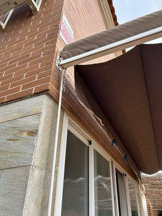 Pérgola de pared de aluminio