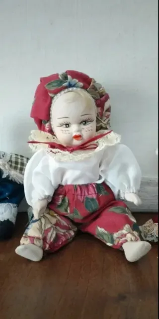 4 bambole porcellana