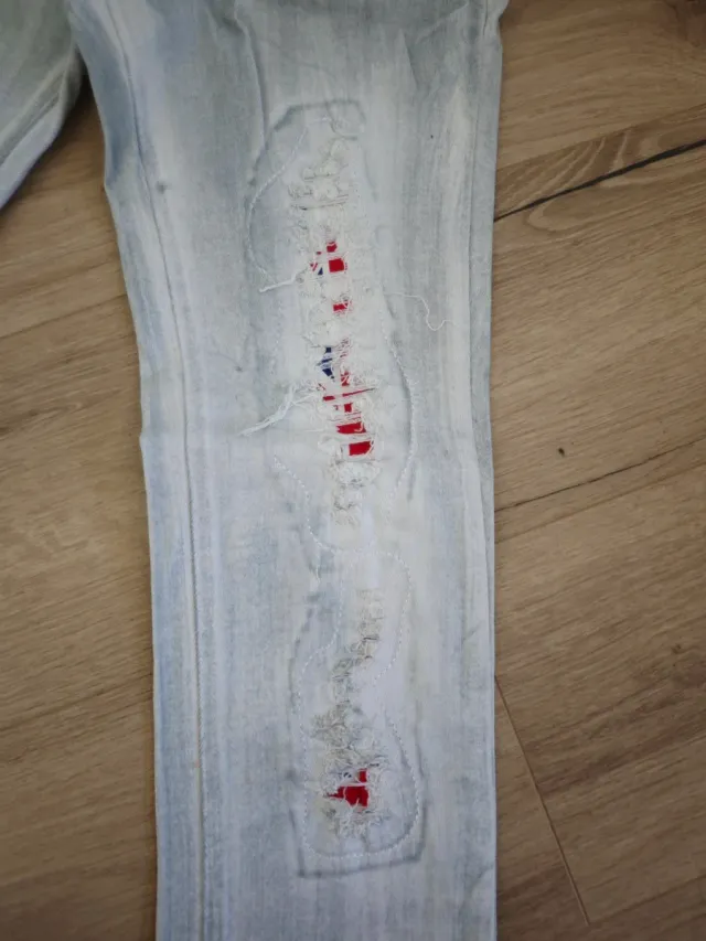 Vaqueros True Rock desgastados