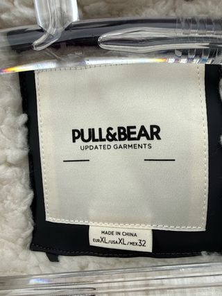 Chaqueta Pull&Bear Negra con Forro