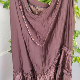 Falda larga elegante con  detalles